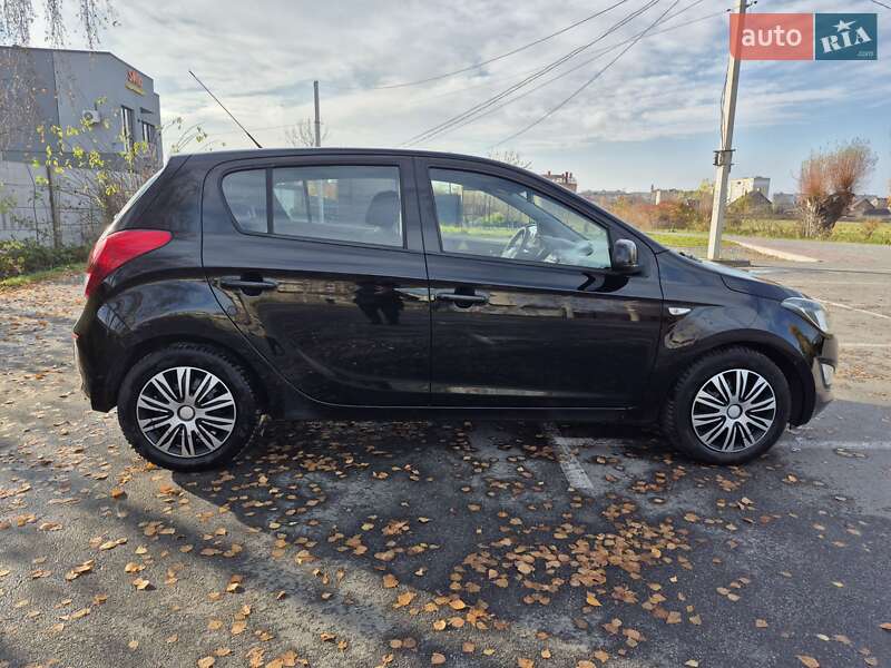 Хэтчбек Hyundai i20 2013 в Ровно фото 10 Хэтчбек Hyundai i20 2013 в Ровно