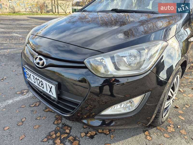 Хэтчбек Hyundai i20 2013 в Ровно фото 4 Хэтчбек Hyundai i20 2013 в Ровно