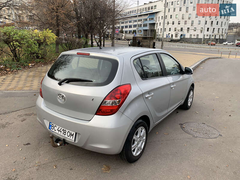 Хетчбек Hyundai i20 2011 в Києві