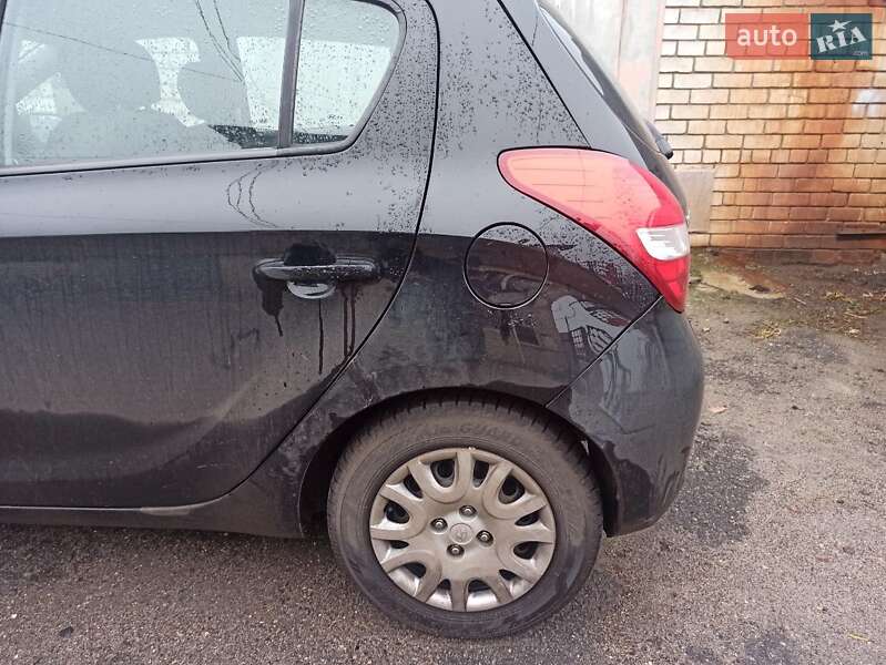 Хэтчбек Hyundai i20 2011 в Харькове фото 3 Хэтчбек Hyundai i20 2011 в Харькове
