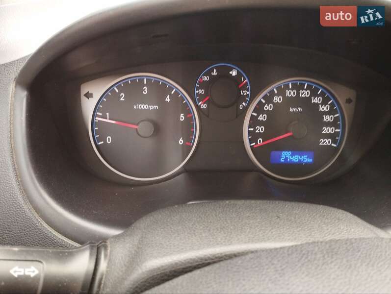 Хетчбек Hyundai i20 2011 в Кам'янець-Подільському