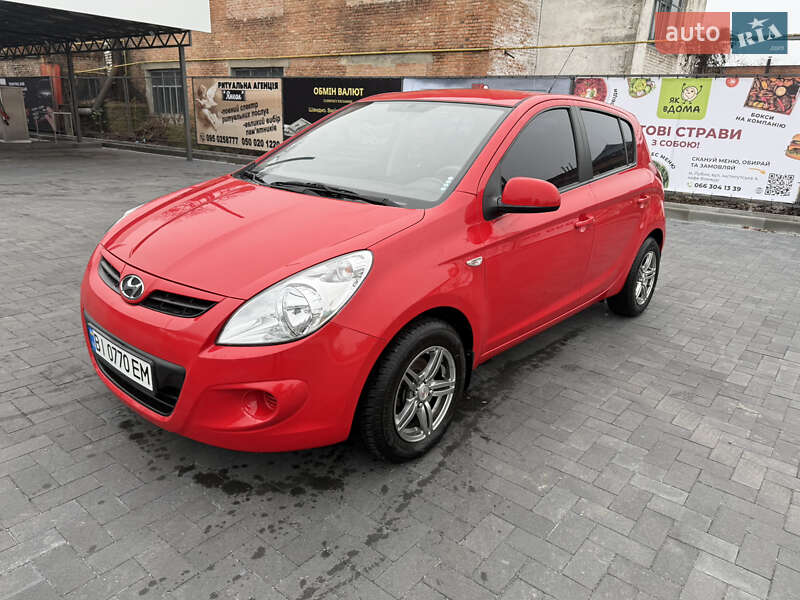 Хэтчбек Hyundai i20 2011 в Лубнах