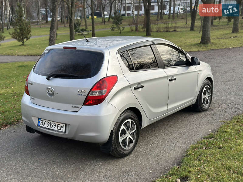 Хетчбек Hyundai i20 2011 в Хмельницькому фото 7 Хетчбек Hyundai i20 2011 в Хмельницькому
