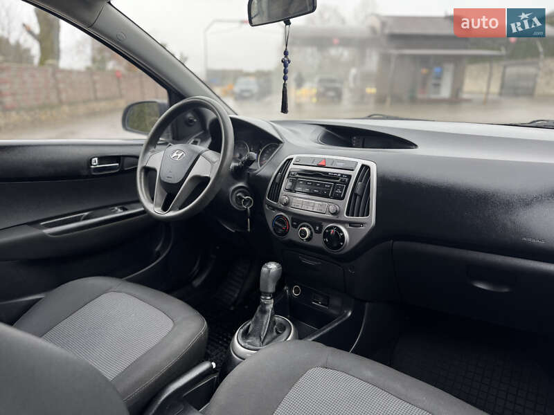 Хетчбек Hyundai i20 2014 в Волочиську