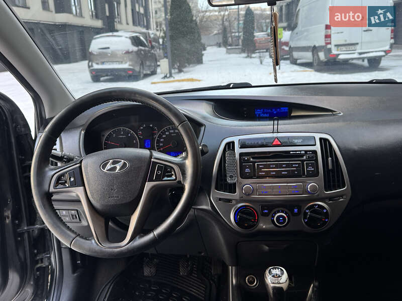 Хетчбек Hyundai i20 2012 в Івано-Франківську