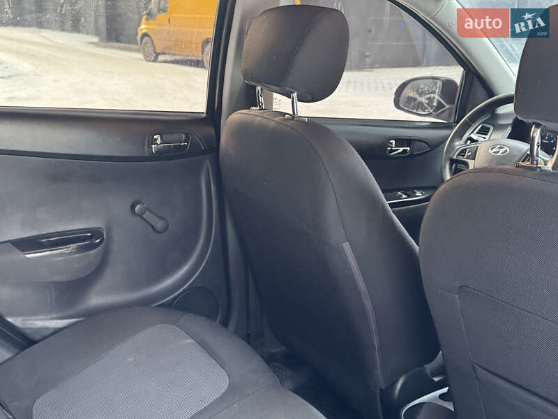 Хетчбек Hyundai i20 2012 в Івано-Франківську