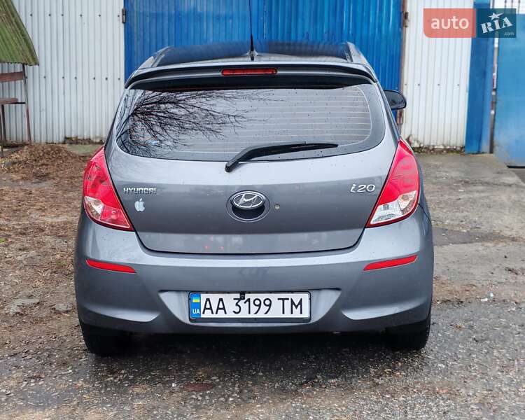 Хэтчбек Hyundai i20 2014 в Киеве фото 4 Хэтчбек Hyundai i20 2014 в Киеве