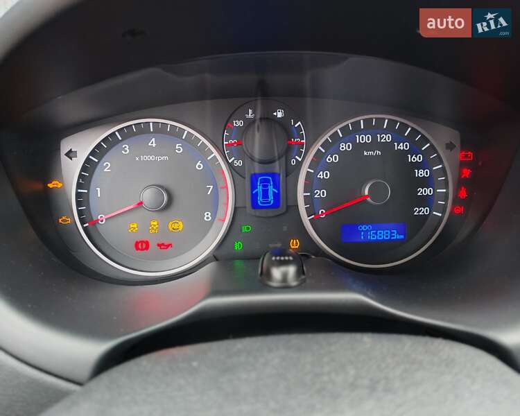 Хэтчбек Hyundai i20 2014 в Киеве фото 10 Хэтчбек Hyundai i20 2014 в Киеве