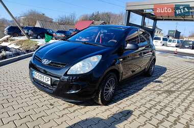 Хэтчбек Hyundai i20 2009 в Шумске