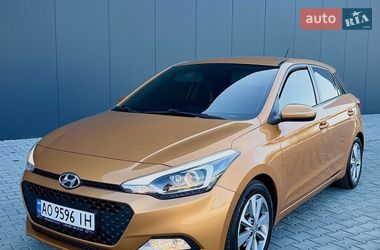 Хэтчбек Hyundai i20 2016 в Мукачево