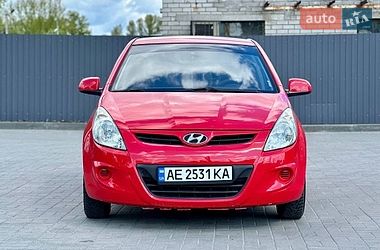 Хэтчбек Hyundai i20 2010 в Днепре