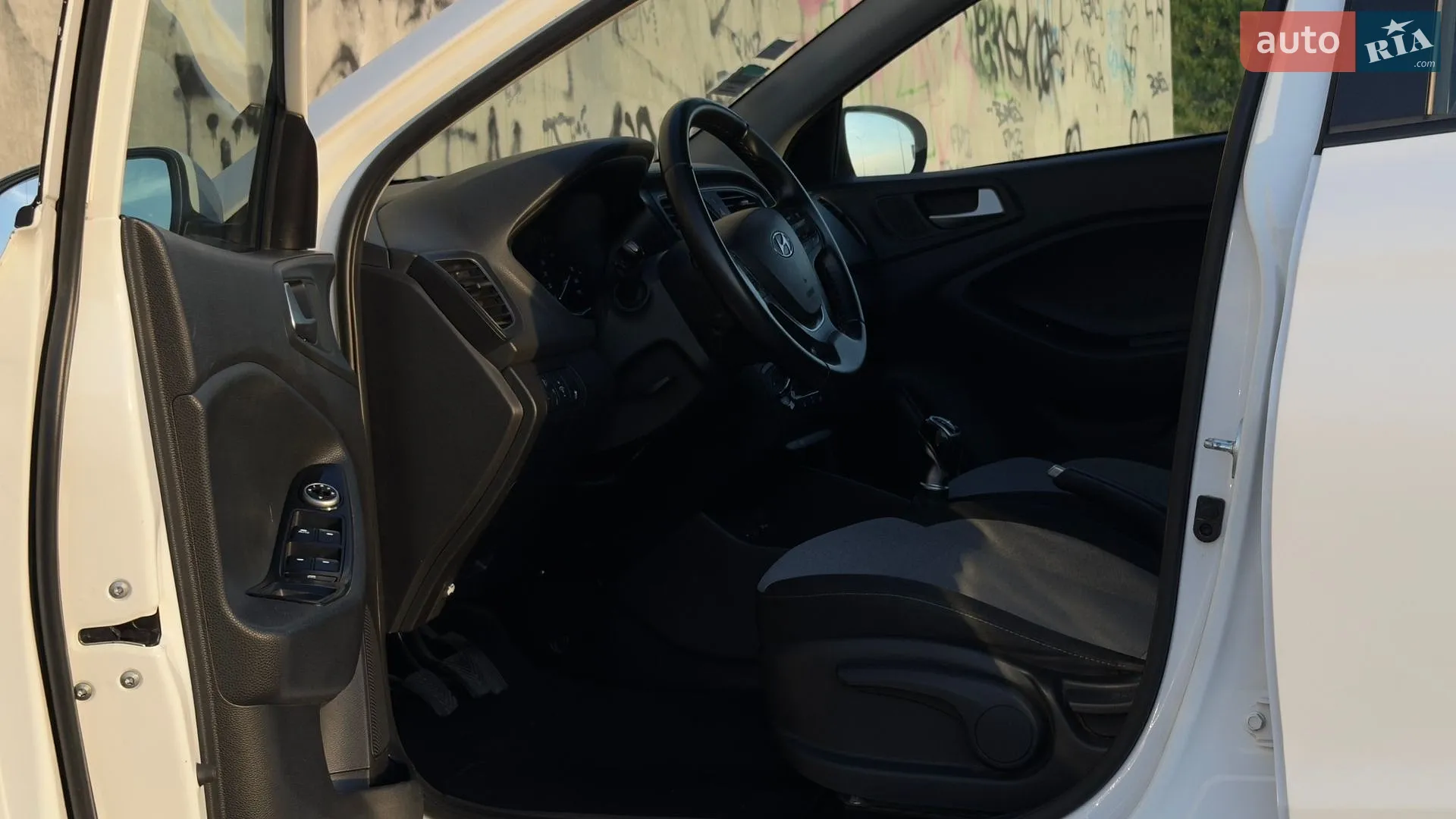 2015 Hyundai i20 - мініатюра 27