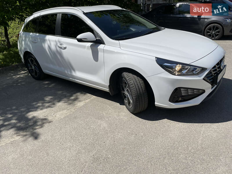 Универсал Hyundai i30 Wagon 2021 в Киеве