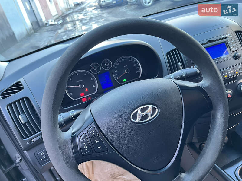 Универсал Hyundai i30 Wagon 2011 в Житомире фото 5 Универсал Hyundai i30 Wagon 2011 в Житомире