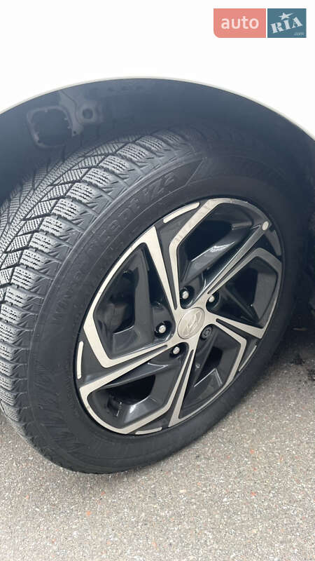 Универсал Hyundai i30 Wagon 2021 в Киеве фото 6 Универсал Hyundai i30 Wagon 2021 в Киеве