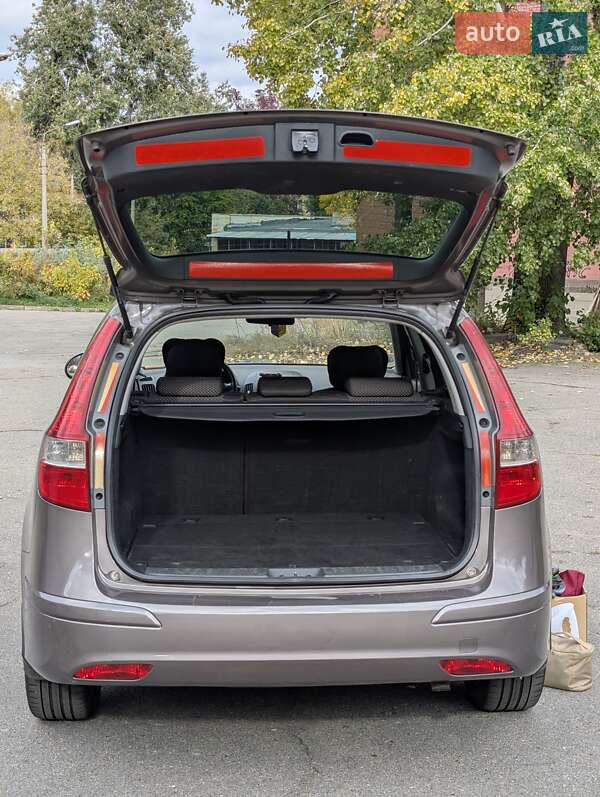Універсал Hyundai i30 Wagon 2011 в Києві