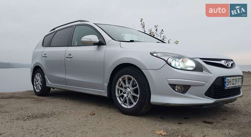 Универсал Hyundai i30 Wagon 2010 в Одессе фото 6 Универсал Hyundai i30 Wagon 2010 в Одессе