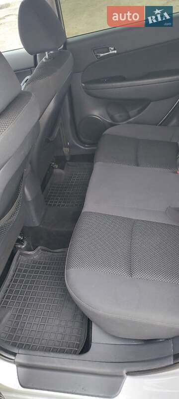 Универсал Hyundai i30 Wagon 2010 в Одессе фото 11 Универсал Hyundai i30 Wagon 2010 в Одессе