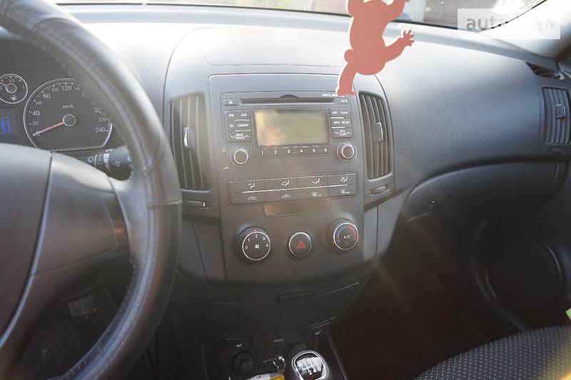Хэтчбек Hyundai i30 2011 в Луцке
