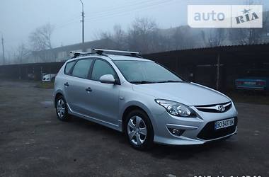 Универсал Hyundai i30 2011 в Тернополе