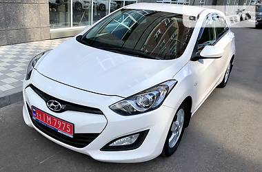 Хэтчбек Hyundai i30 2013 в 