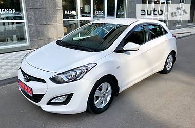 Хэтчбек Hyundai i30 2013 в 