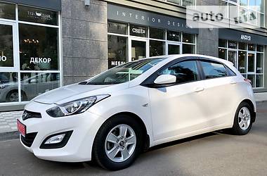 Хэтчбек Hyundai i30 2013 в 