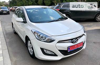 Хэтчбек Hyundai i30 2013 в 