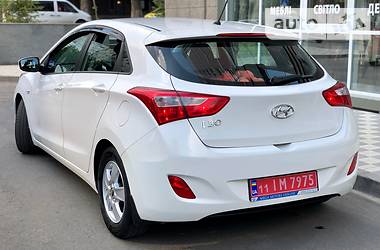 Хэтчбек Hyundai i30 2013 в 