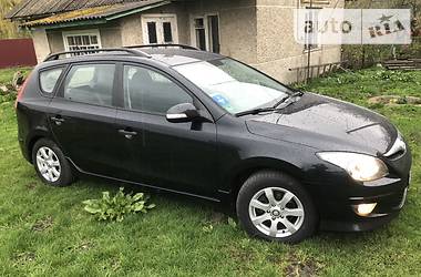 Универсал Hyundai i30 2011 в Радивилове