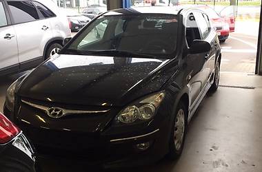 Хетчбек Hyundai i30 2011 в 
