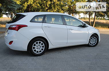 Универсал Hyundai i30 2013 в Сумах