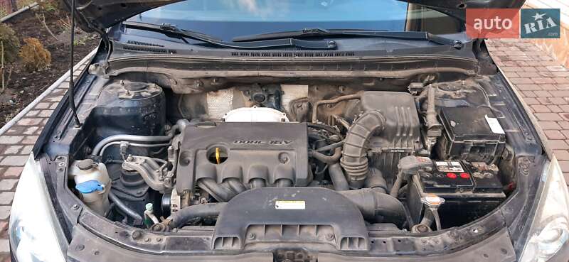 Хетчбек Hyundai i30 2010 в Запоріжжі