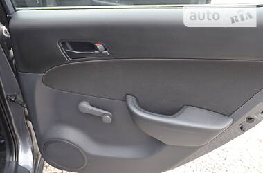 Хетчбек Hyundai i30 2009 в 