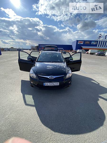 Хэтчбек Hyundai i30 2011 в Харькове