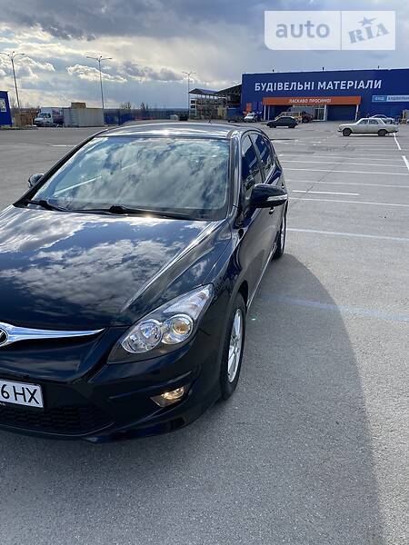 Хэтчбек Hyundai i30 2011 в Харькове