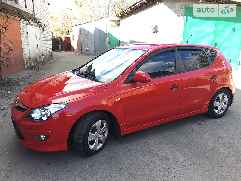 Хетчбек Hyundai i30 2010 в Києві
