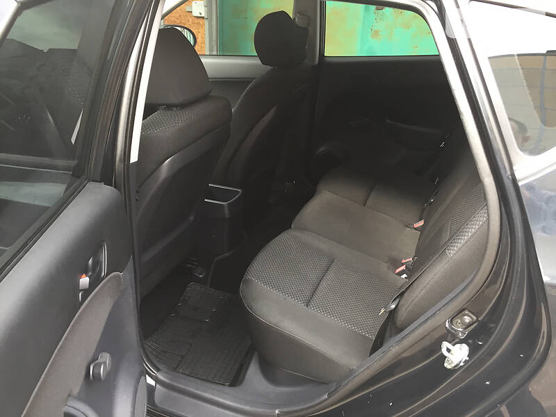 Хетчбек Hyundai i30 2010 в Рівному фото 26 Хетчбек Hyundai i30 2010 в Рівному