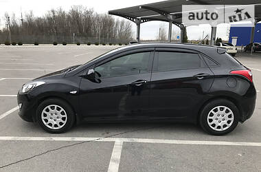 Хетчбек Hyundai i30 2013 в 