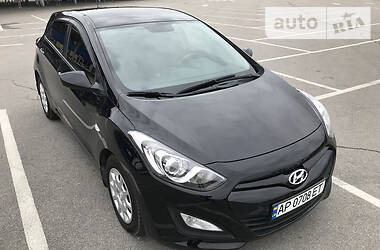Хетчбек Hyundai i30 2013 в 
