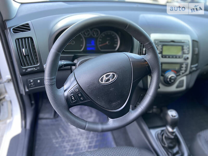 Універсал Hyundai i30 2011 в Львові