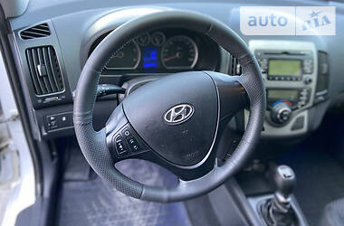 Універсал Hyundai i30 2011 в 