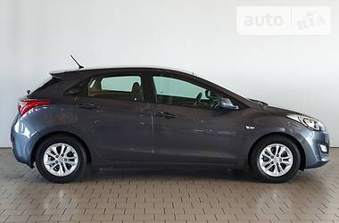 Хетчбек Hyundai i30 2016 в 