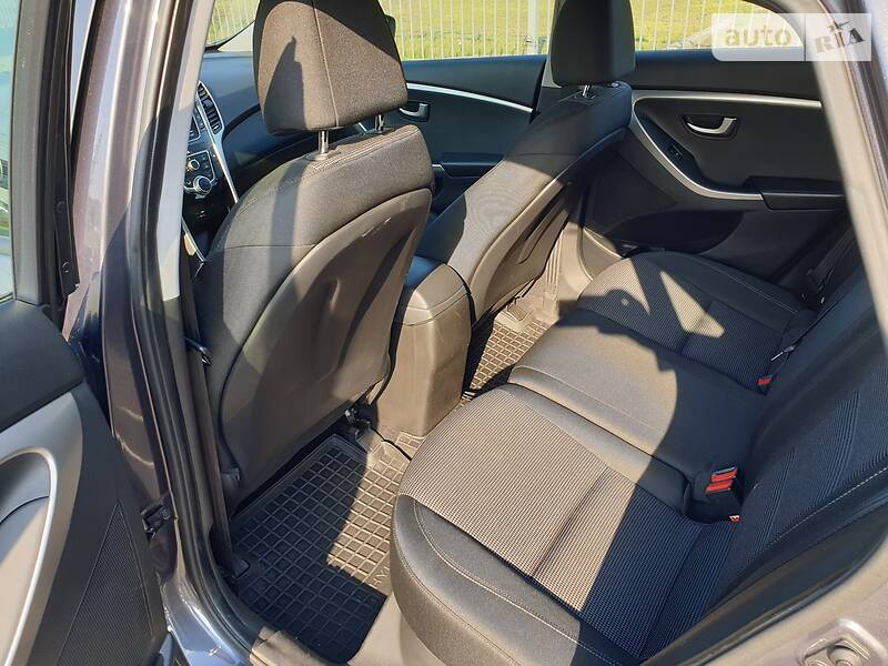 Хэтчбек Hyundai i30 2016 в Киеве