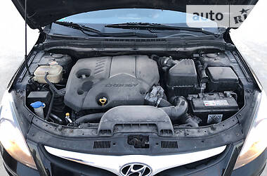 Хетчбек Hyundai i30 2011 в 