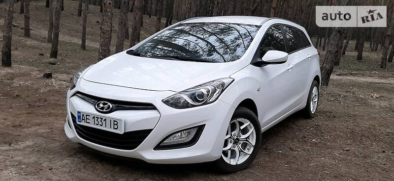 Універсал Hyundai i30 2013 в Дніпрі фото 2 Універсал Hyundai i30 2013 в Дніпрі