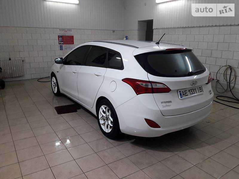 Універсал Hyundai i30 2013 в Дніпрі фото 8 Універсал Hyundai i30 2013 в Дніпрі