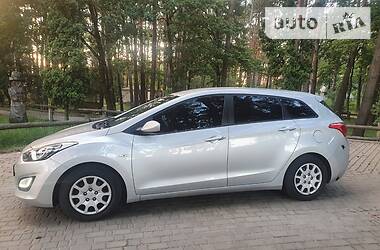 Универсал Hyundai i30 2014 в Луцке