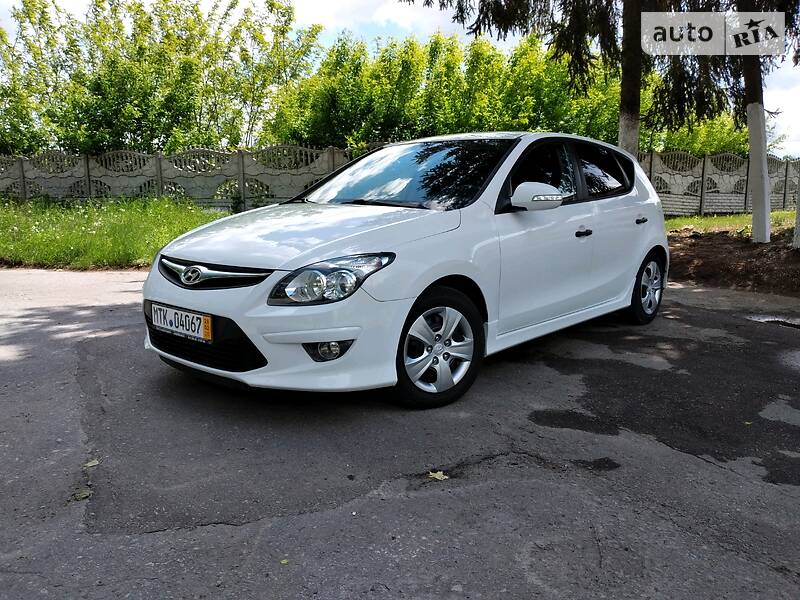 Седан Hyundai i30 2011 в 