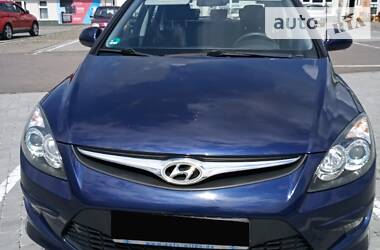 Хетчбек Hyundai i30 2010 в 